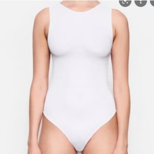 Skims jelly sheer crewneck bodysuit in Marble